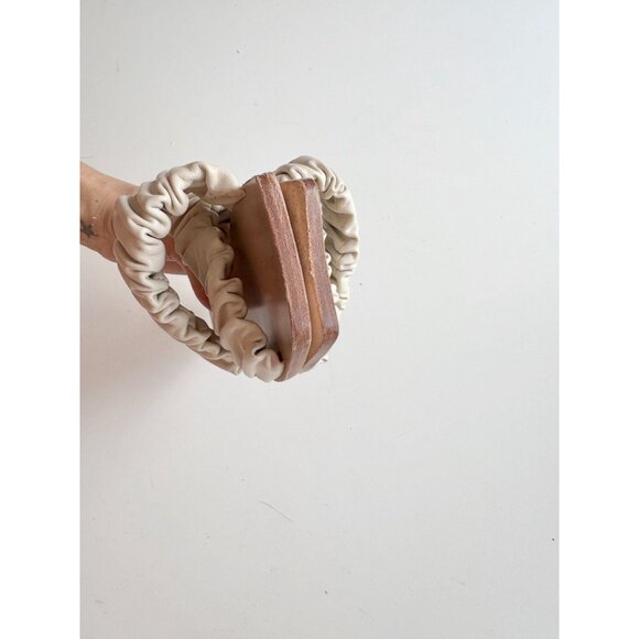 RAYE Moira Bone White Ruched Leather Criss Cross Slides Sandals Flats, Size 5.5 - Picture 6 of 9